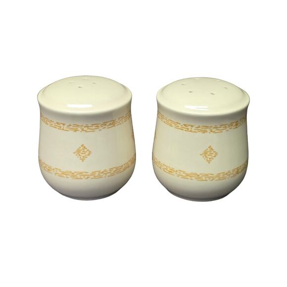 Vintage Mirage Corelle by Corning Salt & Pepper Shaker Made In Japan - Picture 1 of 8